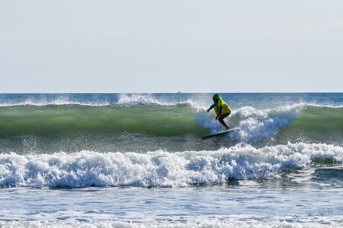 Halloween Hang Ten